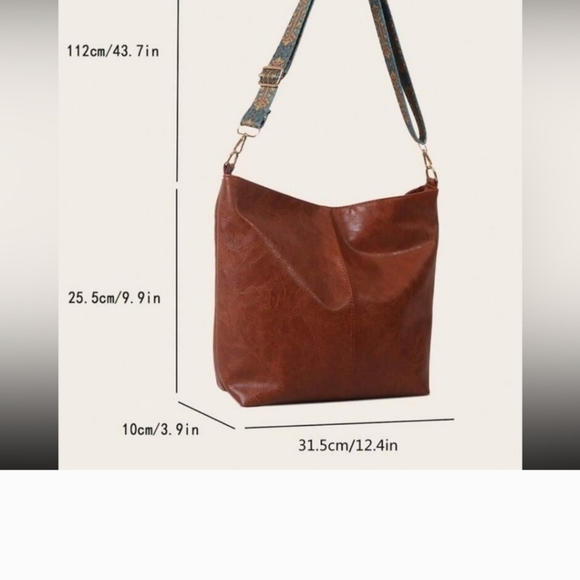 Vegan Leather Purse with Peacock strap - Picture 5 of 5